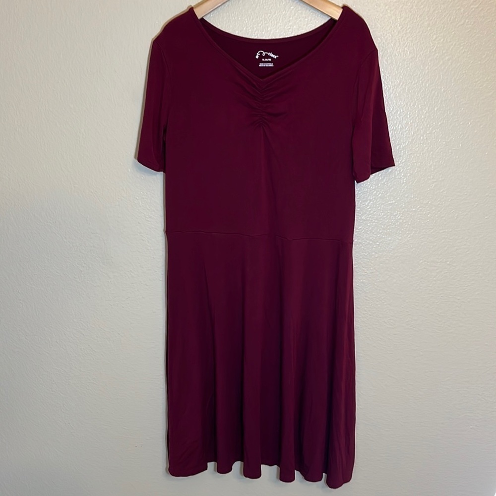 ART Class Target Burgandy Casual Short Sleeve Dress